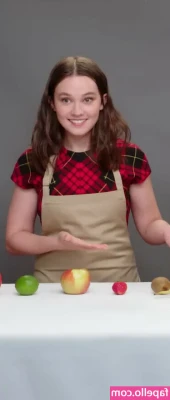 Cailee Spaeny [ cailee-spaeny ] - one of you bought me these off my Throne wishlist, thank you! You can
