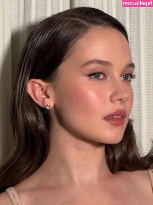 Cailee Spaeny [ cailee-spaeny ] - Next live-stream will be tomorrow at 11 am PST ;)