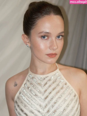 Cailee Spaeny [ cailee-spaeny ] - Bought those half-dyed ones today! Any ideas what to do with them? ;)