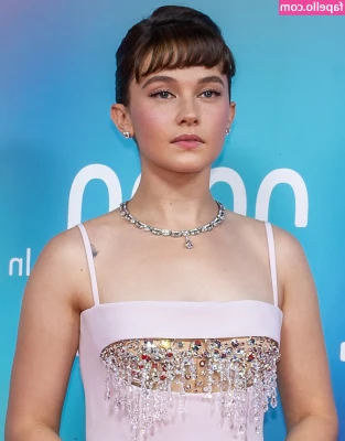 Cailee Spaeny [ cailee-spaeny ] - Are these feet dreamworthy? 🥵