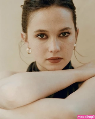 Cailee Spaeny [ cailee-spaeny ] - Like My New Fishnets  I Think They Look Pretty Nice  Don t You  See