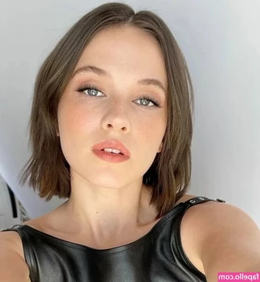 Cailee Spaeny [ cailee-spaeny ] - What should I post on here