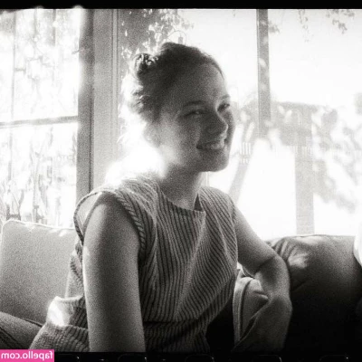 Cailee Spaeny [ cailee-spaeny ] - On the road for work today. Who’s helping me have a little fun in