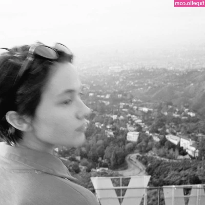Cailee Spaeny [ cailee-spaeny ] - Recién duchado   Just showered