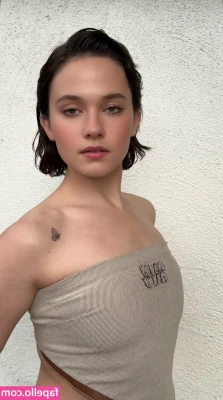 Cailee Spaeny [ cailee-spaeny ] - 6 pics  scroll right to see  em and then scroll down to see more pics