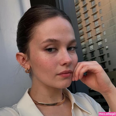 Cailee Spaeny [ cailee-spaeny ] - Shower time
