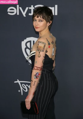 Cailee Spaeny [ cailee-spaeny ] - Afternoon nudes.