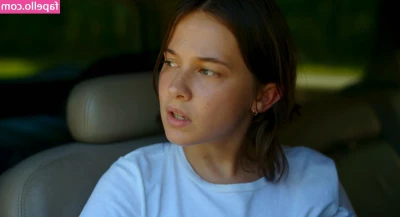 Cailee Spaeny [ cailee-spaeny ] - Deleted all your music off of your computer so you can only listen to