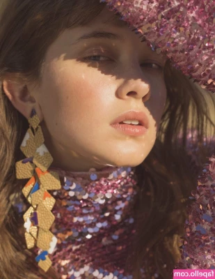 Cailee Spaeny [ cailee-spaeny ] - Rise and grind boys