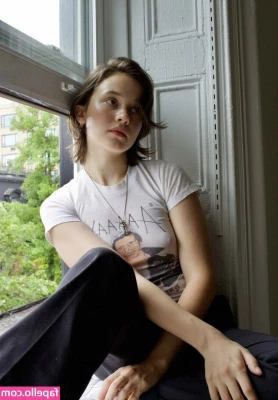 Cailee Spaeny [ cailee-spaeny ] - back it up baby  ride  if i finish you i want to seeeee it