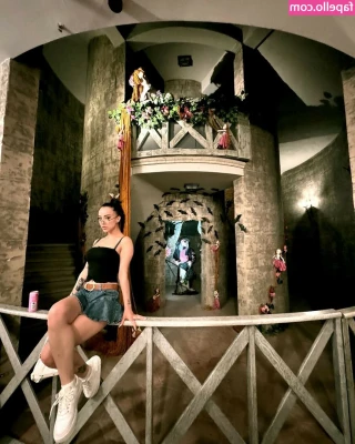 Nurseli Aksoy [ nurseli-aksoy ] - part 3!! After deepthroating, the machine was at the perfect height
