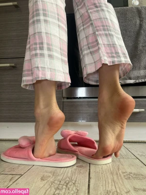 amydreams - Green dog cock🤤