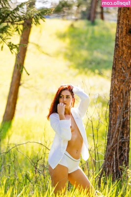 Genessee Erickson [ genessee-erickson ] - flashing titties before smoke sesh 😋