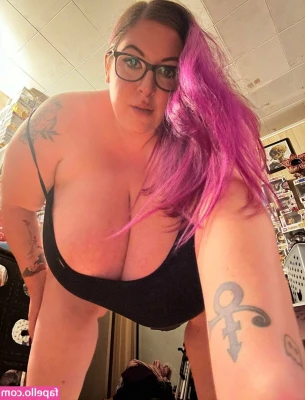 Mara Jane [ mara-jane ] - Titties titties every day titties 🤣❤️