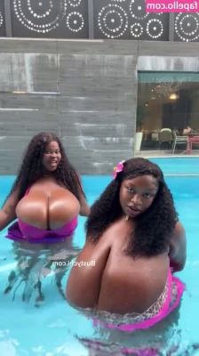 Chioma Lovv [ chioma-lovv-1 ] - Would you lick my sweating belly? 💦🏊‍♀️🌴☀️😏