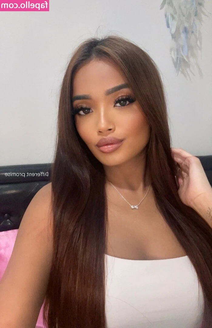 missxchelsea - Grab my boobs and get my nipples hard 🙊
