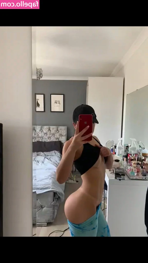 Arianaastra - Tip $25 for the 1 hour live show or  the after show videos & pics