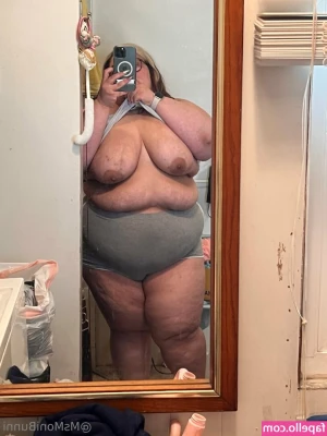 msmonibunni - Video coming tonight, precumming and cumming into glass ;) lets see