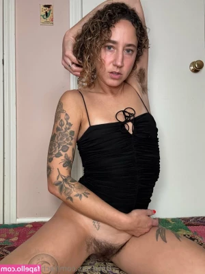 rachelmae36-1 [ rachelmae36-1-4 ] - I did a collab with OnlyFans girl  itsyourqueengee when she was in