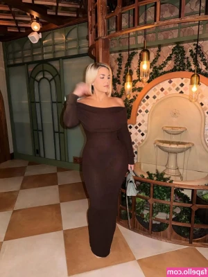annamaloney - morning quickie baby? 🥵