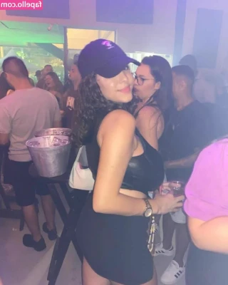 Alice M [ alice-m ] - If you were in the live show last night & also awake right now i