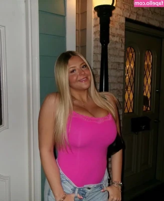 Hannah K [ hannah-k ] - Swipe for more🥵💋💋