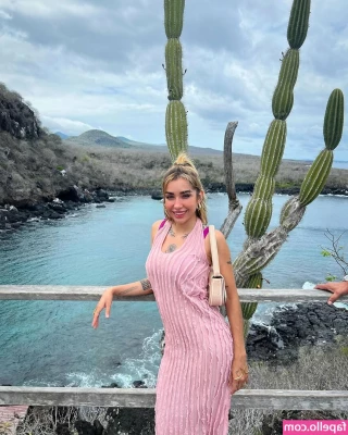 Maria Becerra [ maria-becerra ] - I love wearing red