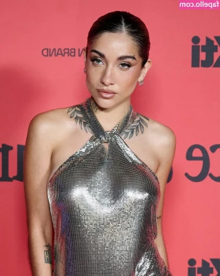 Maria Becerra [ maria-becerra ] - New collab coming this week with some sexy bitches   Stay tuned