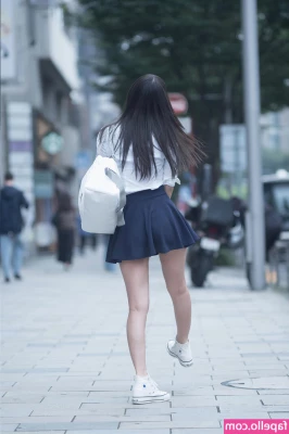 Kawasaki Aya [ kawasaki-aya ] - al·lur·ing /əˈlo͝oriNG/ adjective 1. powerfully and mysteriously