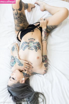 taylorwhitetv - would you kiss my lips first or my boobs