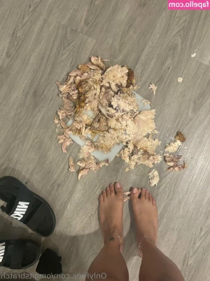 Omgitsbratch - Um Tesão bateu do nada