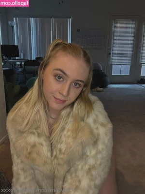 presleyfoxxx - I need to be pleasured