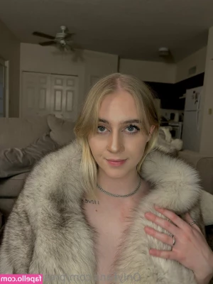 presleyfoxxx - NEW PEDICURE