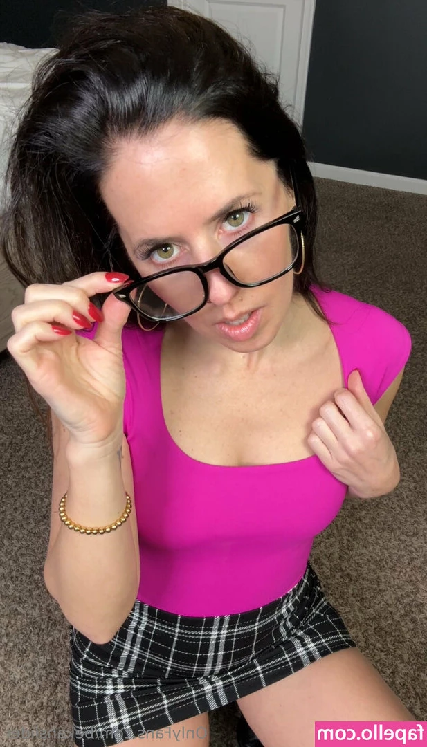bekahslider - I need to be spanked 💞🙈