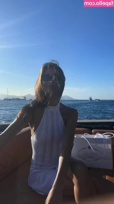 Jocelyn Chew [ jocelyn-chew-1 ] - Please lick them