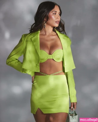 Jocelyn Chew [ jocelyn-chew-1 ] - We re back babyyyyyyy   I ve been on an OF hiatus as you guys could