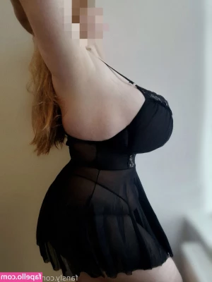 Soft_kittn [ soft-kittn ] - do you prefer me with or without this ? 😏
