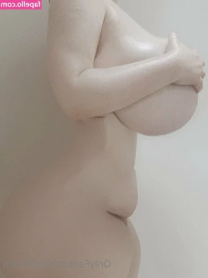 Soft_kittn [ soft-kittn ] - My latex virginity was taken today lol
