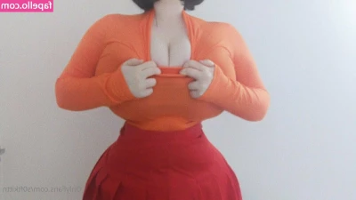 Soft_kittn [ soft-kittn ] - Just a cute little boob drop and jiggle, with 3 sexy pictures~