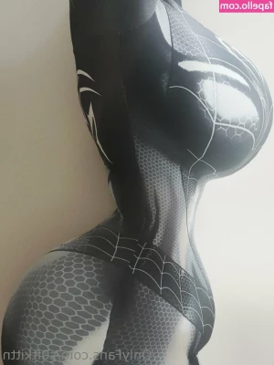 Soft_kittn [ soft-kittn ] - Is this angle terrible? I've been sitting on the fence on this