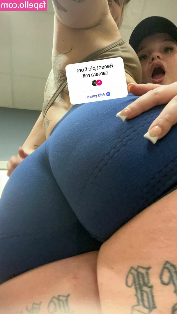 Brenda Cosh [ brenda-cosh ] - Wanna hang on the porch after dinner?? See how short my shorts are in