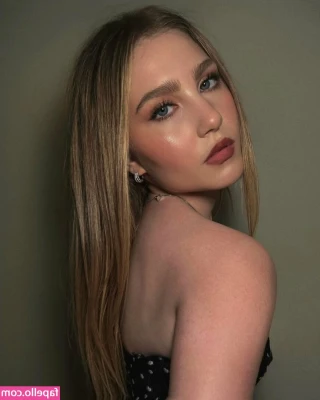 Ella Aiko Anderson [ ella-aiko-anderson ] - Kind of boring video, to be honest 🤣