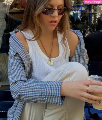 Jade Casagrande [ jade-casagrande ] - Messy, messy girl 😌