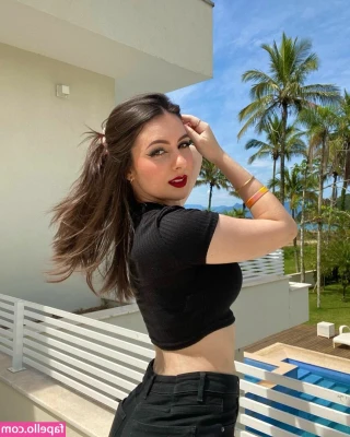 Nathalia Pagio [ nathalia-pagio ] - Dont forget to check your DMs! Creep on me while I shower, watch me