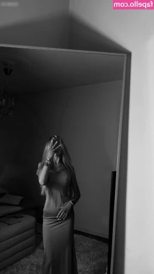 Carla Wiedbrauk [ carla-wiedbrauk ] - Oh look  my favorite toy