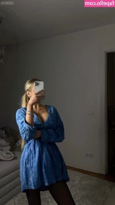 Carla Wiedbrauk [ carla-wiedbrauk ] - I only need my dose of sun and to talk with you