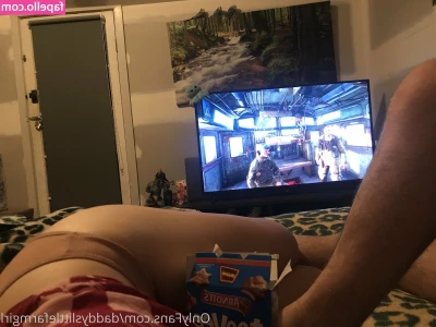 daddyslittlefarmgirl - Whip cream or    footpics  sole  heavenlyfeet