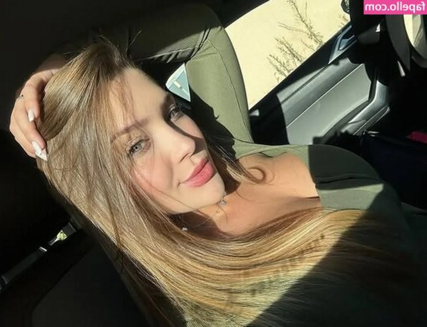 Bruna Simek [ bruna-simek ] - Boobs are looking big ;) next post is boobs out 😏