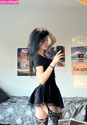 Elektra Kirby [ elektra-kirby ] - New POV BJ video with @frostvip in your DM’s now!