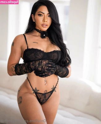 lilkymchiii [ lilkymchiii-2 ] - FREE FREE FREE    naughtybabe31   I am a white girl with very big
